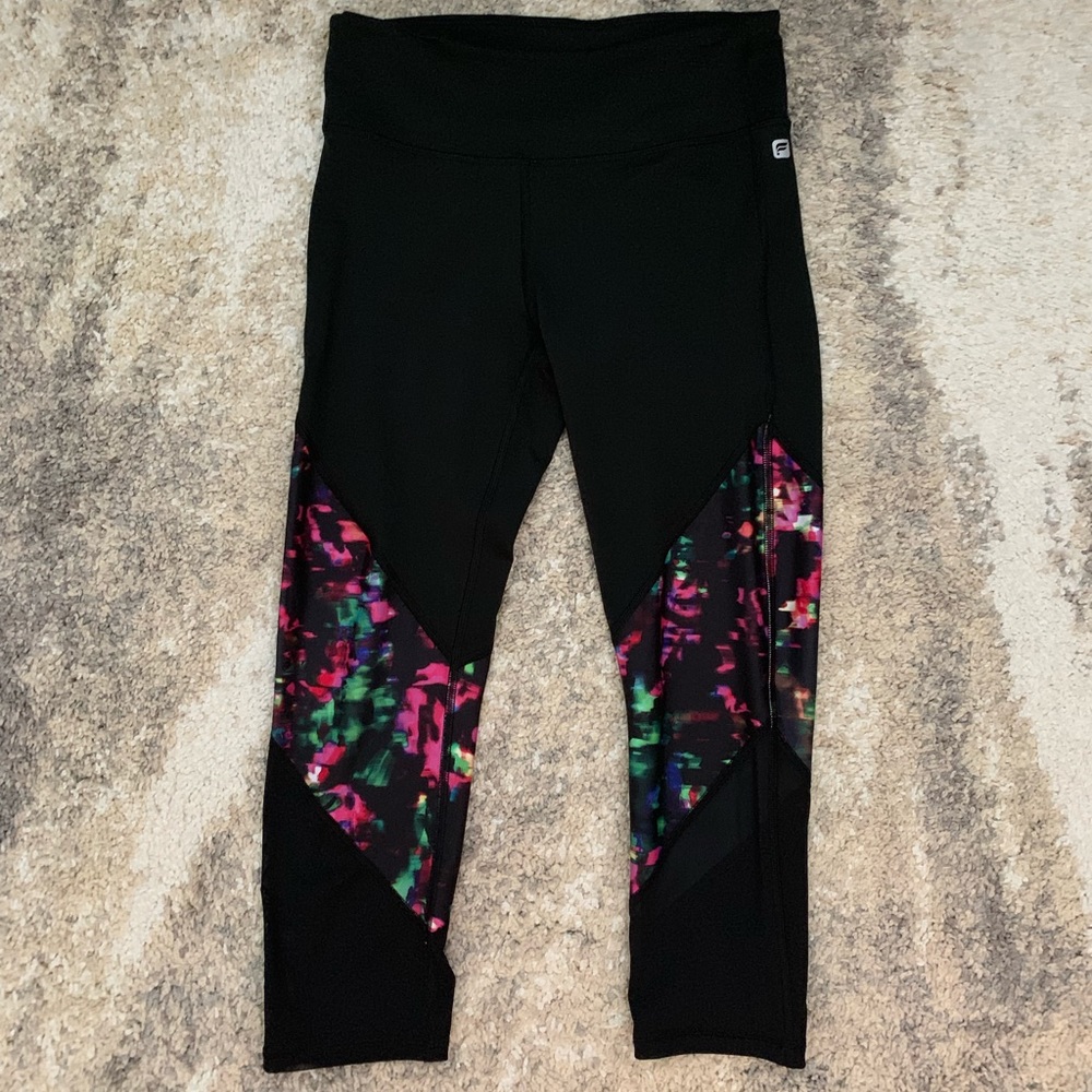 Fable tics set crop leggings and crop workout top